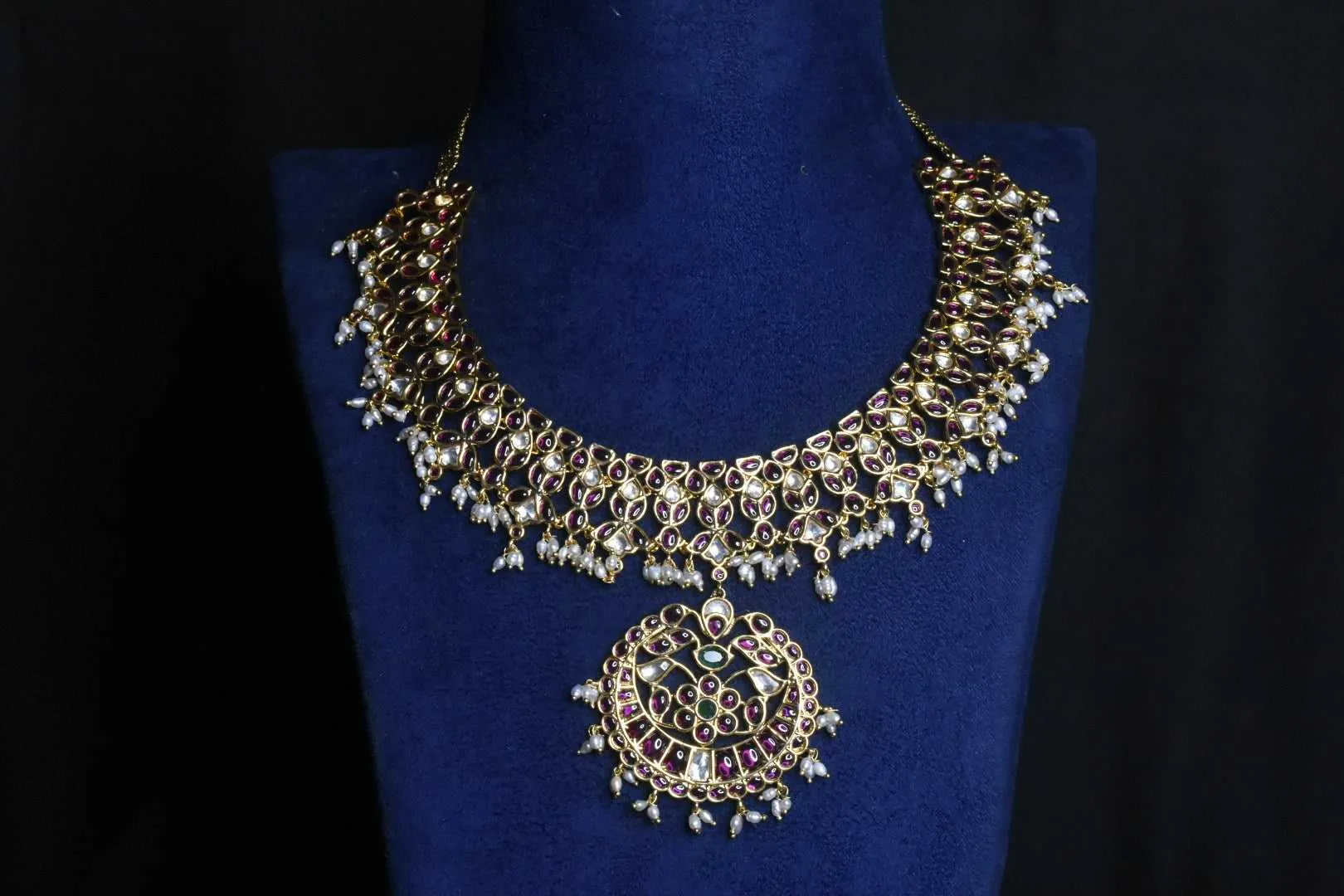 Exquisite Royal Kundan Necklace with earings