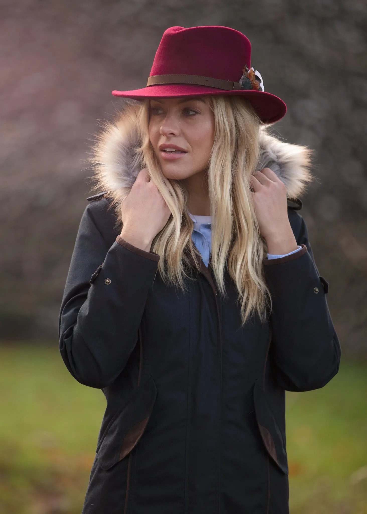 Richmond Ladies Felt Hat With Feather In Wine